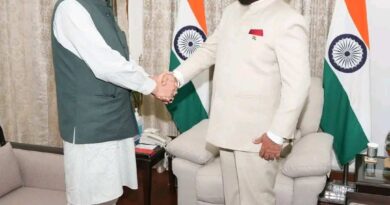राज्यपाल लेफ्टिनेंट जनरल गुरमीत सिंह से मुख्यमंत्री धामी ने की शिष्टाचार भेंट, विभिन्न समसामयिक विषयों पर की चर्चा 