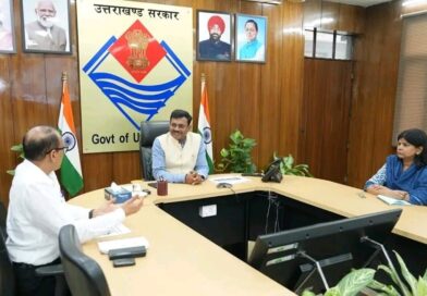 मुख्य सचिव आनंद बर्द्धन ने शिक्षा विभाग की करी समीक्षा, अधिकारियों के साथ विस्तार से की चर्चा