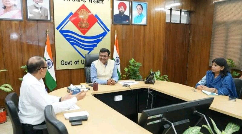 मुख्य सचिव आनंद बर्द्धन ने शिक्षा विभाग की करी समीक्षा, अधिकारियों के साथ विस्तार से की चर्चा