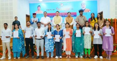 मुख्यमंत्री धामी ने 112 नवचयनित परिवहन आरक्षियों को प्रदान किए नियुक्ति पत्र 