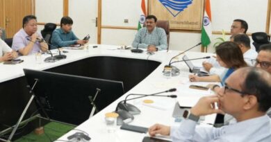 मुख्य सचिव आनन्द बर्द्धन की अध्यक्षता में सचिव समिति की बैठक आयोजित, कोविड संक्रमण के विषय पर ली विस्तृत जानकारी