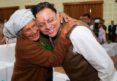 मुख्यमंत्री धामी ने अंतरराष्ट्रीय महिला दिवस पर 38 वरिष्ठ महिलाओं को किया सम्मानित, बोले— पहाड़ की असली ताकत मातृशक्ति