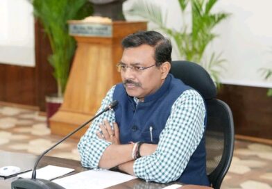 मुख्यमंत्री घोषणाओं के कार्यों को शीघ्र करें पूर्ण, लंबित परियोजनाओं पर 15 दिन में लें निर्णय – मुख्य सचिव आनंद बर्धन