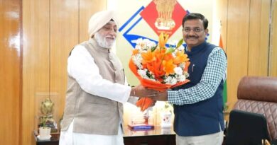 गुरुद्वारा श्री हेमकुंट साहिब प्रबंधन ट्रस्ट के अध्यक्ष नरेंद्र जीत सिंह बिंद्रा ने मुख्य सचिव आनंद बर्द्धन से की मुलाकात, तीर्थयात्रा सीजन की तैयारियों पर की चर्चा