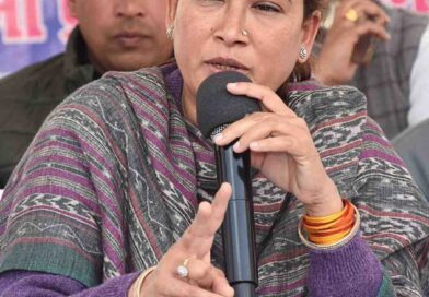 सोमेश्वर में “जन-जन की सरकार, जन-जन के द्वार” कार्यक्रम में महिला सशक्तिकरण एवं बाल विकास मंत्री रेखा आर्या ने किया 110 शिकायतों का मौके पर निस्तारण