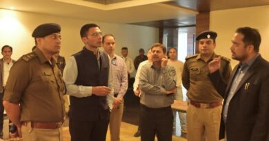 होटल गॉडविन में प्रशासनिक टीम मुस्तैद, डीएम सविन बंसल ने परखी सुरक्षा एवं लॉजिस्टिक व्यवस्थाएं, मांगे सेफ्टी सर्टीफिकेट