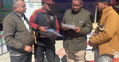 सैनिक कल्याण मंत्री गणेश जोशी से पूर्व सैनिकों के प्रतिनिधिमंडल ने की मुलाकात, धामदेवल चिकित्सालय का नाम वीर सैनिक मोहन सिंह महारा के नाम पर रखने की मांग 