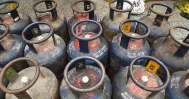 राजधानी में गैस संकट, दो दिन का बैकलॉग, कमर्शियल सिलिंडरों की सामान्य सप्लाई पर रोक