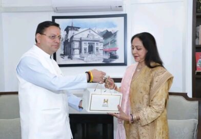 मुख्यमंत्री धामी से नई दिल्ली में बॉलीवुड अभिनेत्री एवं मथुरा की सांसद हेमा मालिनी ने की भेंट