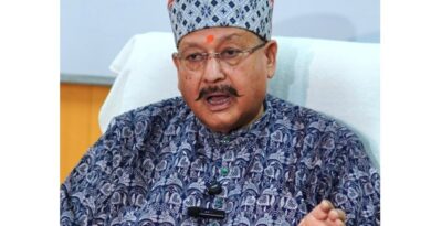 यात्रा व्यवस्था में लगे कर्मचारी, अधिकारी “अतिथि देवो भव:” की भावना से कार्य करें- पर्यटन मंत्री सतपाल महाराज