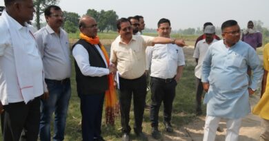 आपदा प्रबंधन सचिव विनोद कुमार सुमन ने नेपाल सीमा पर भू कटाव की रोकथाम के दृष्टिगत बाढ़ सुरक्षा के कार्यों को लेकर किया स्थलीय निरीक्षण