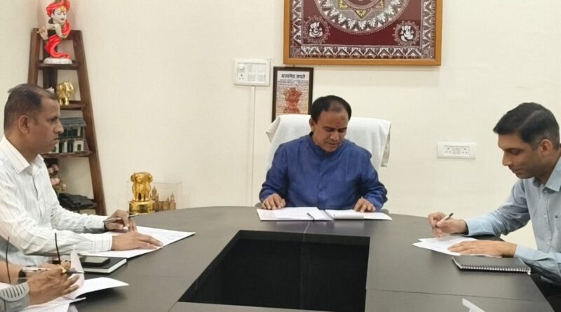 विद्यालयी शिक्षा मंत्री डॉ. धन सिंह रावत ने दिए निर्देश अटल उत्कृष्ट विद्यालयों में एक सप्ताह में होगी शिक्षकों की तैनाती
