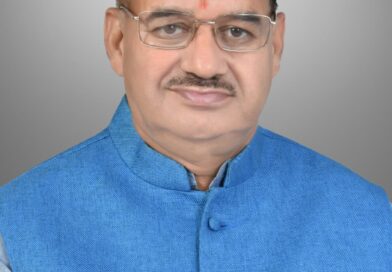 कैबिनेट मंत्री गणेश जोशी ने आपदा प्रभावित उद्यम परिवारों को 14.25 लाख की आर्थिक सहायता के चैक किए वितरित