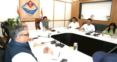 मुख्य सचिव आनन्द बर्द्धन ने जिलाधिकारियों के साथ की वर्चुअल बैठक, विभिन्न बिंदुओं पर चर्चा कर दिए महत्त्वपूर्ण दिशा निर्देश