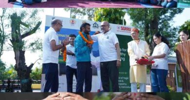 श्री गुरु राम राय विश्वविद्यालय में उत्साहपूर्वक मनाया गया 12वां अंतर्राष्ट्रीय योग दिवस, योग को जीवन का हिस्सा बनाने का किया आह्वान