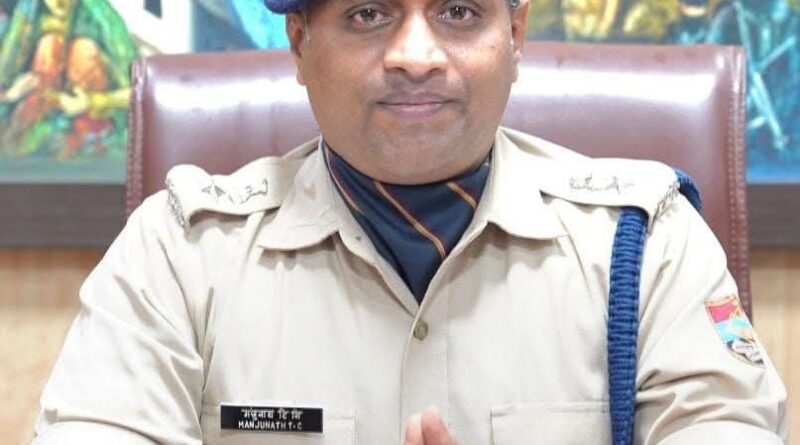 कैंची धाम ड्यूटी में शराब और अभद्रता पर SSP का बड़ा एक्शन, दोनों पुलिस कर्मियों पर बड़ी कार्रवाई