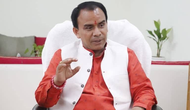 उच्च व तकनीकी शिक्षा विभाग में खत्म होंगे सभी अटैचमेंट : शिक्षा मंत्री डॉ. धन सिंह रावत 