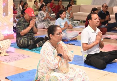 अंतरराष्ट्रीय योग दिवस के उपलक्ष्य में विधानसभा अध्यक्ष ऋतु खण्डूडी भूषण ने क्षेत्रवासियों के साथ किया योगाभ्यास 