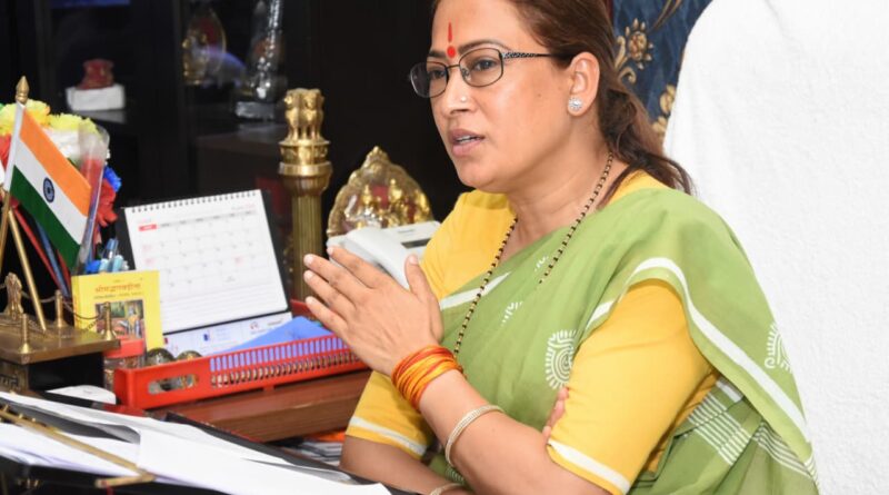 तुरंत जारी करें 211 एकल महिलाओं को पैसा : कैबिनेट मंत्री रेखा आर्या