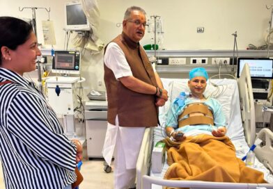 कैबिनेट मंत्री गणेश जोशी ने अस्पताल में भर्ती भाजपा पार्षद भूपेन्द्र सिंह कठैत का जाना कुशलक्षेम