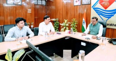 मुख्य सचिव आनन्द बर्द्धन ने नागरिक उड्डयन विभाग की ली समीक्षा बैठक, उत्तराखण्ड को एयर ट्रैफिक कंट्रोल सिस्टम से किया जाएगा सैचुरेट