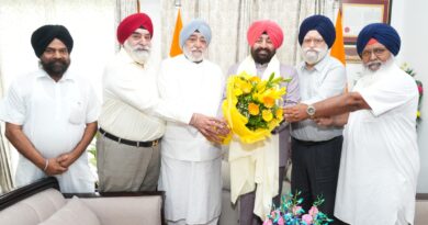 राज्यपाल लेफ्टिनेंट जनरल गुरमीत सिंह (से नि) से सिख प्रतिनिधिमंडल ने की शिष्टाचार भेंट 