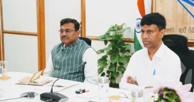 मुख्य सचिव आनन्द बर्द्धन ने नीति आयोग के सदस्य डॉ. एम. श्रीनिवास एवं उनकी टीम का किया स्वागत, उत्तराखण्ड के विकास से जुड़े विभिन्न विषयों पर दी जानकारी