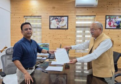 व्यावसायिक प्रशिक्षकों और 30 हजार छात्रों के भविष्य पर संकट, मोर्चा अध्यक्ष रघुनाथ सिंह नेगी ने प्रमुख सचिव आर.के. सुधांशु से मुलाकात कर सौंपा ज्ञापन 