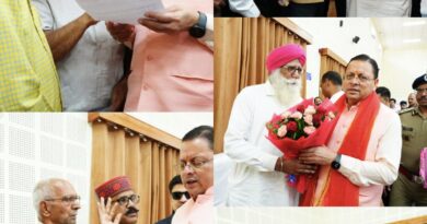 मुख्यमंत्री धामी ने मुख्य सेवक सदन में विभिन्न क्षेत्रों से आए लोगों की सुनी समस्याएं, त्वरित एवं समयबद्ध समाधान के दिए निर्देश