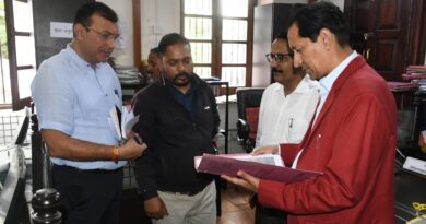 कुमाऊं आयुक्त दीपक रावत का कलक्ट्रेट नैनीताल का किया वार्षिक निरीक्षण, लंबित वादों के शीघ्र निस्तारण के दिए निर्देश