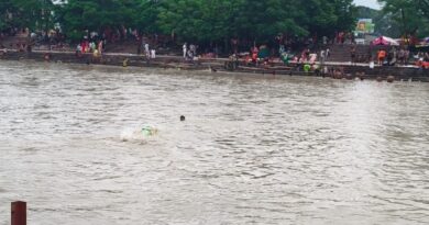 कांवड़ यात्रा के दौरान SDRF की त्वरित कार्रवाई, कांगड़ा घाट पर गंगा में डूब रहे कांवड़िये को सकुशल बचाया