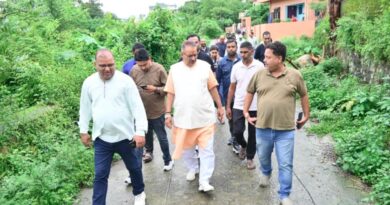 कैबिनेट मंत्री गणेश जोशी ने अतिवृष्टि से प्रभावित क्षेत्रों का किया निरीक्षण, अधिकारियों को दिए सख्त निर्देश