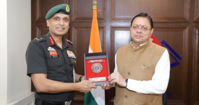 मुख्यमंत्री धामी से महानिदेशक एनसीसी लेफ्टिनेंट जनरल वीरेन्द्र वत्स ने की शिष्टाचार भेंट, एनसीसी के विस्तार एवं विकास पर हुई महत्वपूर्ण चर्चा