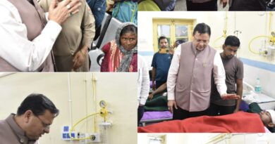 चमोली टनल हादसा घायलों से मिलने अस्पताल पहुंचे मुख्यमंत्री धामी, जाना घायलों का कुशलक्षेम, डॉक्टरों को दिए बेहतर इलाज के निर्देश