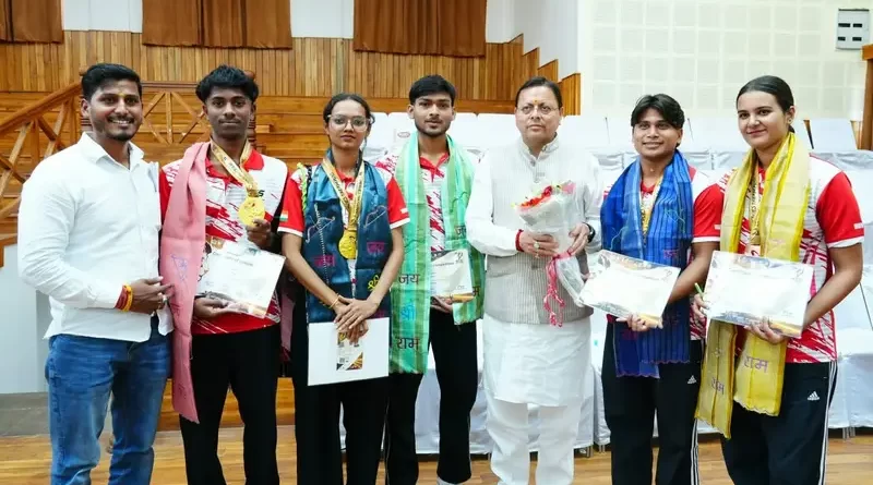 मुख्यमंत्री धामी ने मुख्य सेवक सदन में सुनीं प्रदेशभर से आए लोगों की समस्याएं, अधिकारियों को दिए निस्तारण के निर्देश