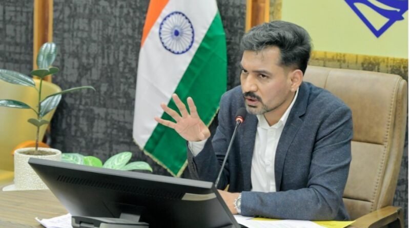 देहरादून की सड़कें होंगी गड्ढामुक्त, 15 सितंबर से युद्धस्तर पर शुरू होगा काम
