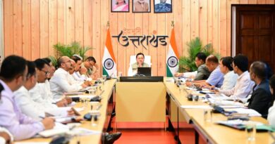 मुख्यमंत्री धामी की प्राधिकरणों को दो टूक, 15 अक्टूबर तक सौंदर्यीकरण कार्य और 15 दिन में सड़कें दुरुस्त करने के दिए निर्देश