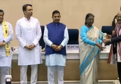 शिक्षक दिवस पर राष्ट्रपति द्रौपदी मुर्मू ने पौड़ी के गबर सिंह बिष्ट को नेशनल टीचर अवॉर्ड 2026 से किया सम्मानित