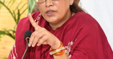 प्रभारी मंत्री रेखा आर्या ने “आंगन का मिलन”कार्यक्रम की करी समीक्षा बैठक , अधिकारियो को दिए आवश्यक दिशा निर्देश
