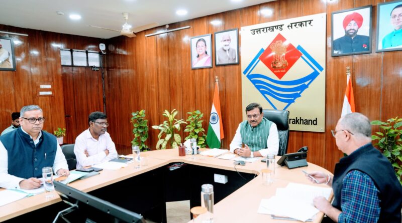 मुख्य सचिव आनन्द बर्द्धन ने नैनीताल दूषित पेयजल प्रकरण पर ली अधिकारियों के साथ बैठक, लापरवाही पर  जताई कड़ी नाराजगी