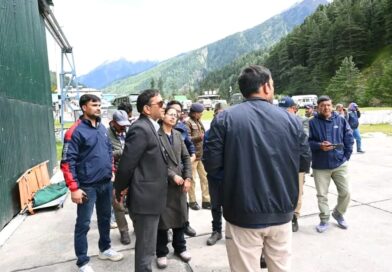 रेस्क्यू ऑपरेशन की समीक्षा के लिए हर्षिल पहुंचे जिलाधिकारी प्रशांत आर्य, रेस्क्यू ऑपरेशन का लिया जायजा 