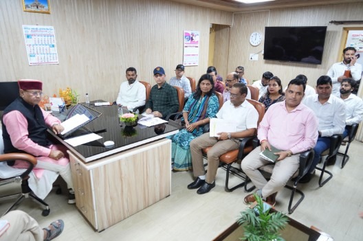 कैबिनेट मंत्री खजान दास ने राजपुर रोड विधानसभा में की विकास कार्यों की समीक्षा, 15 दिन में सफाई व्यवस्था दुरुस्त करने के दिए निर्देश