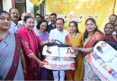 टॉपर छात्र-छात्राओं को सरकार देगी लैपटॉप, डिग्री कॉलेज में प्रवेश पर मिलेंगे 51 हजार