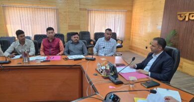 साप्ताहिक जनसुनवाई में 42 शिकायतें प्राप्त, जिलाधिकारी आशीष भटगांई ने अधिकारियों को दिए त्वरित निस्तारण के निर्देश 