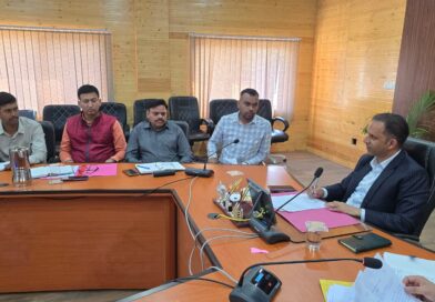 साप्ताहिक जनसुनवाई में 42 शिकायतें प्राप्त, जिलाधिकारी आशीष भटगांई ने अधिकारियों को दिए त्वरित निस्तारण के निर्देश 