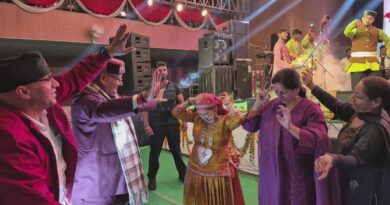 कैबिनेट मंत्री गणेश जोशी का धाकड़ डांस, मसूरी शरदोत्सव में जमकर थिरके