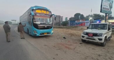 हरिद्वार में लग्जरी बसों पर चौथे दिन भी कार्रवाई जारी—35 चालान, 03 बसें सीज,तकनीकी जाँच पर विशेष जोर, यात्री सुरक्षा को लेकर बस संचालकों को सख्त संदेश
